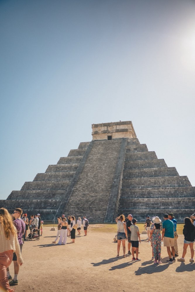 Pirámide de Kukulcán en Chichén Itzá durante el viaje de Versity